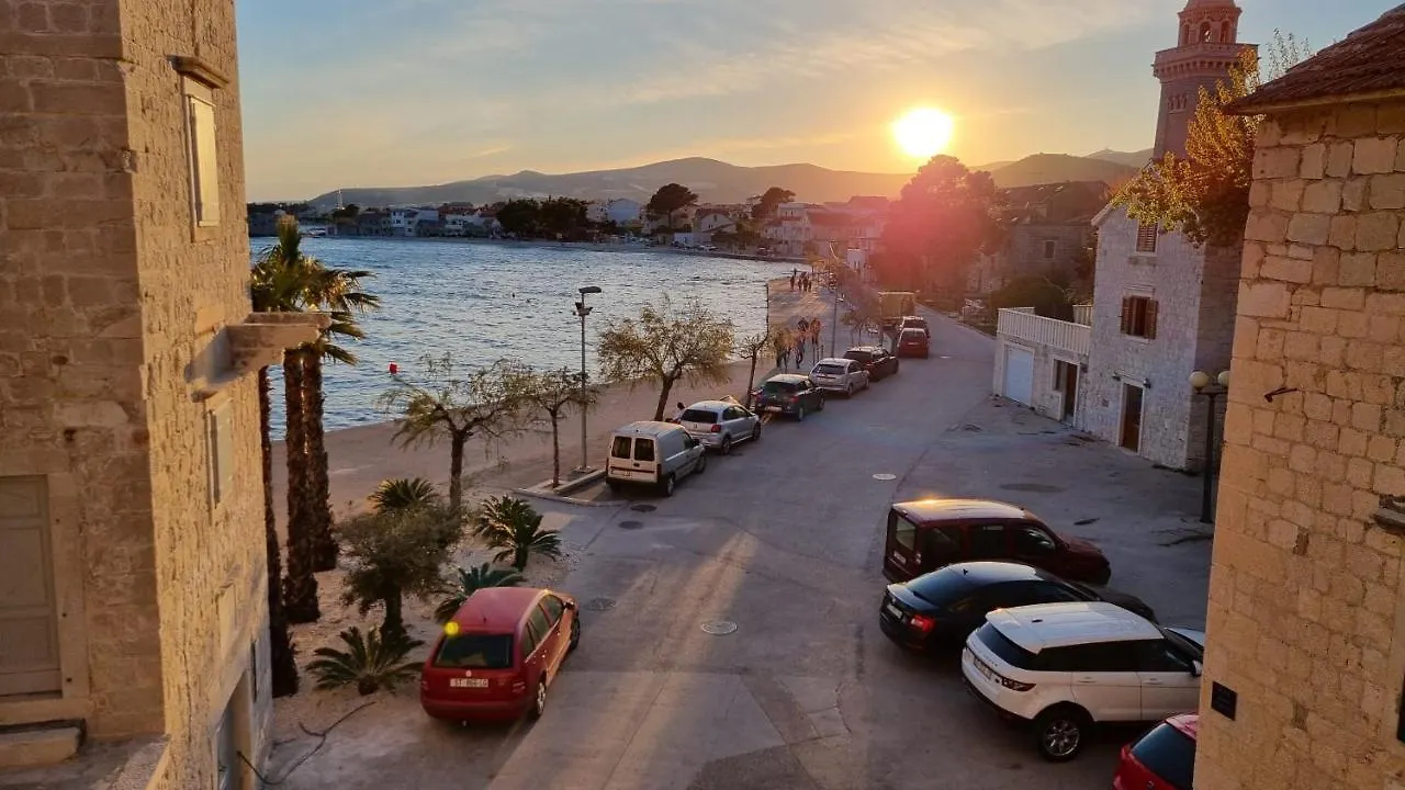 Rotondo Apartments Kastela Croatia