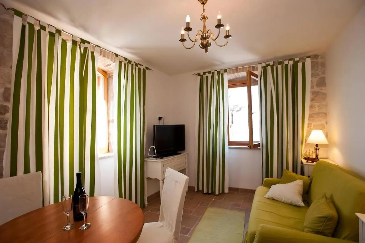 Rotondo Apartments Kastela